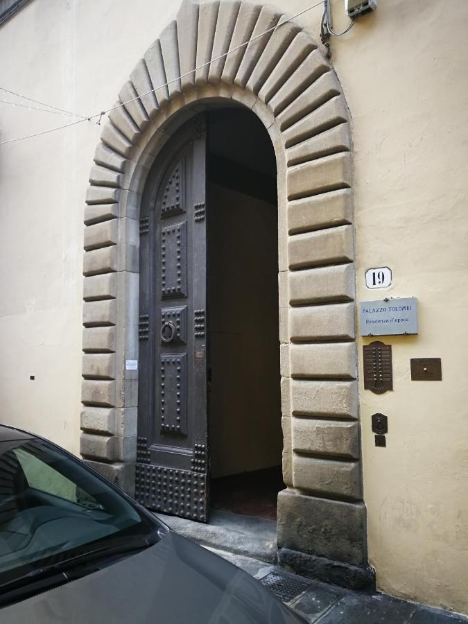 Otello Appartamento In Palazzo Storico - Palazzo Tolomei Флоренция Екстериор снимка